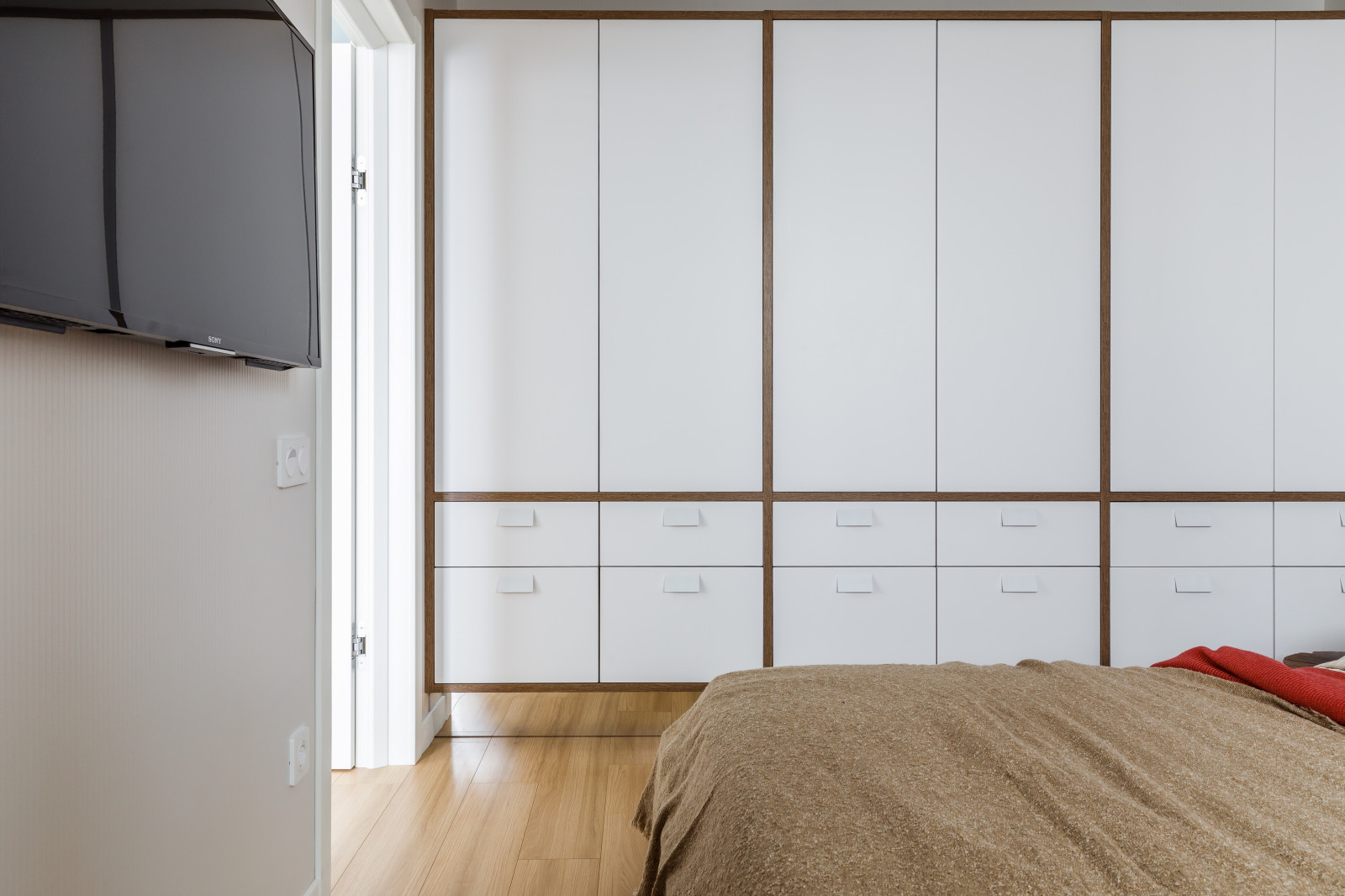 Точка белого (фотографии спальни)