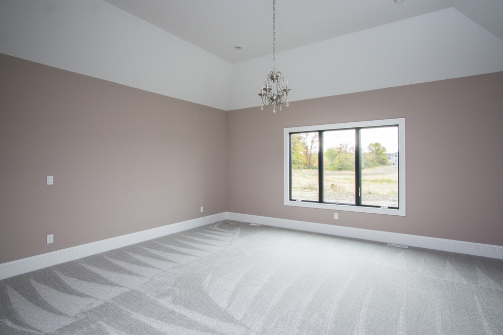 Bedroom - transitional bedroom idea in Chicago