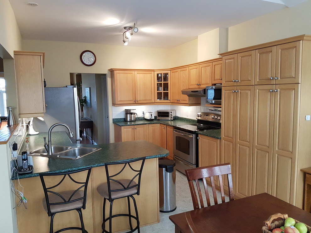 Which Color Of Quartz Counters With Oak