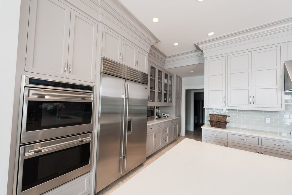 Inspiration for a transitional kitchen remodel in New York
