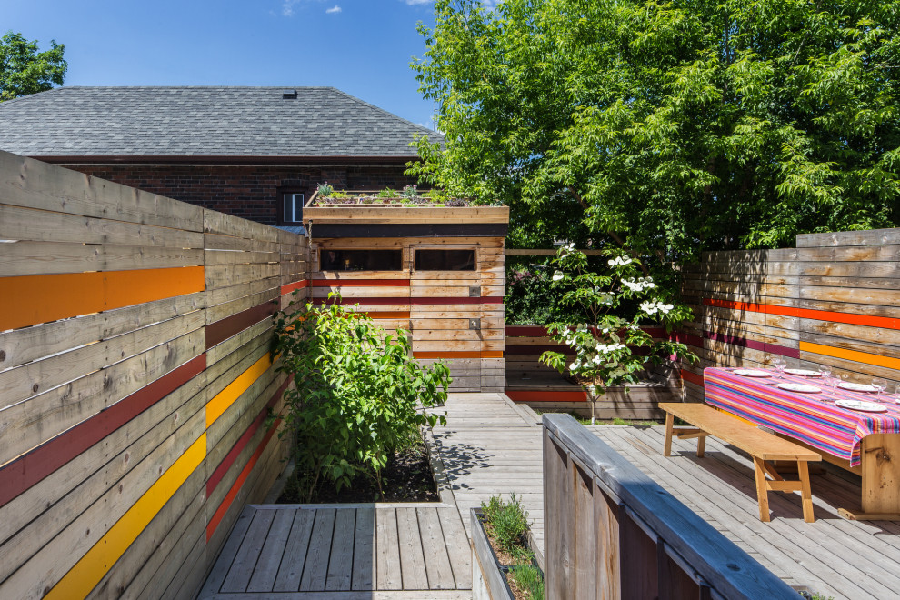 Trendy home design photo in Toronto