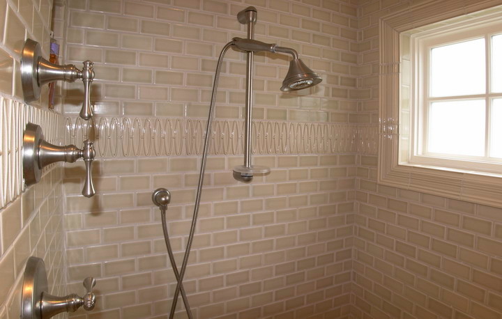 Inspiration for a transitional home design remodel in Seattle