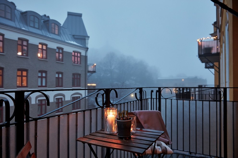 This is an example of a scandinavian balcony in Gothenburg.