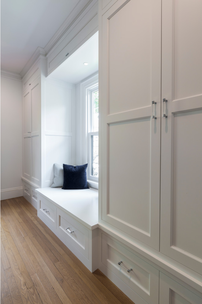 Transitional home design photo in Boston