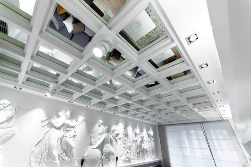 Квартирный вопрос. В греческом зале