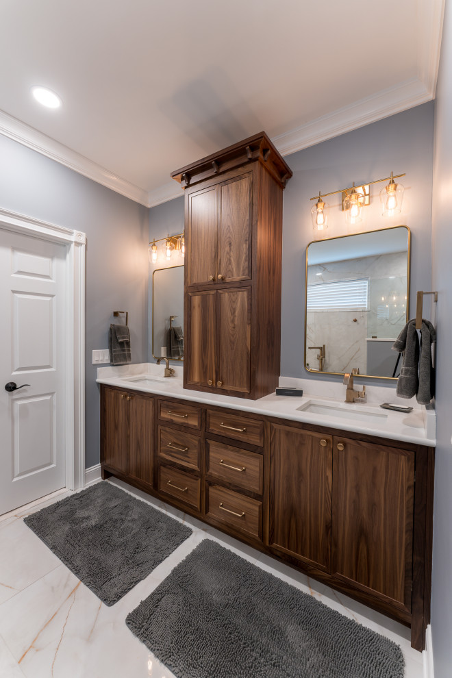 Indian Lake Walnut Bathrooms