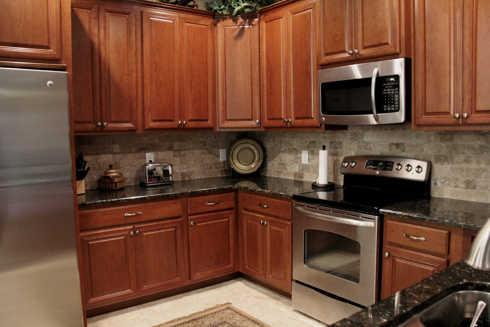 Traditional Kitchen Cabinet Design in Tampa, Florida ...