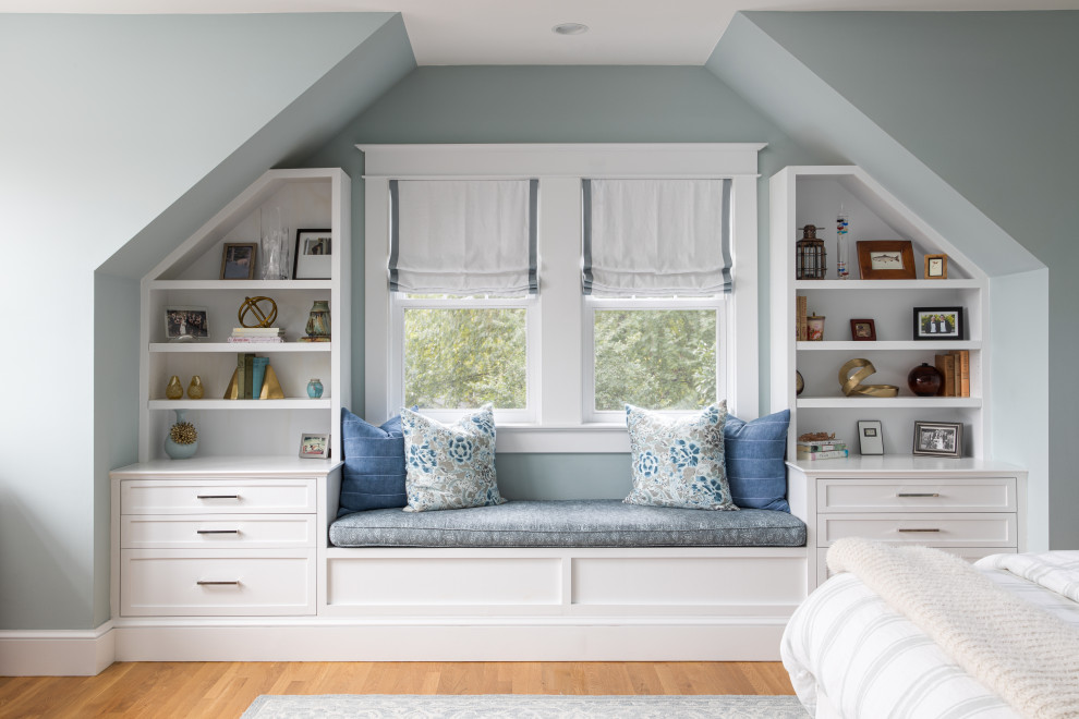 Inspiration for a craftsman bedroom remodel in DC Metro