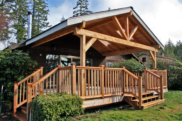 Inspiration for a timeless deck remodel in Seattle