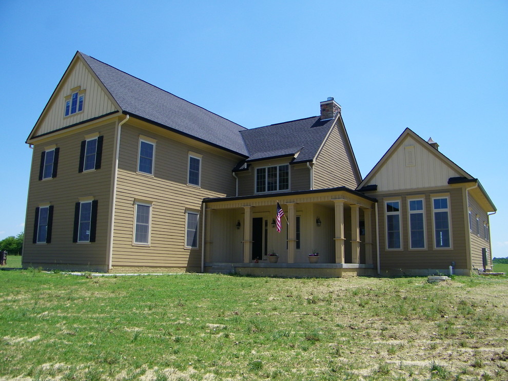 Photo of a traditional exterior in Columbus.