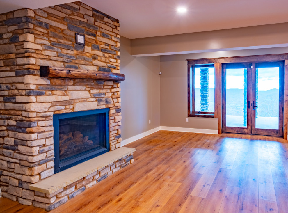 Pointy Knob Cabin