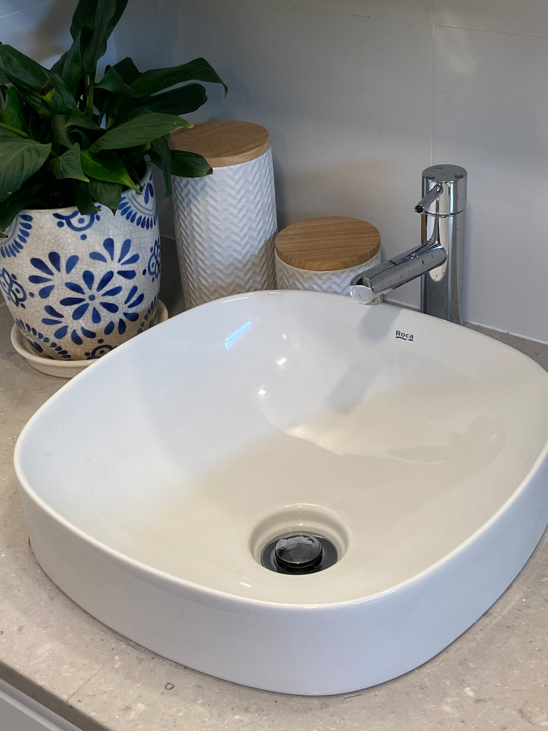 FIX OUR BROKEN BATHROOM PLEASE