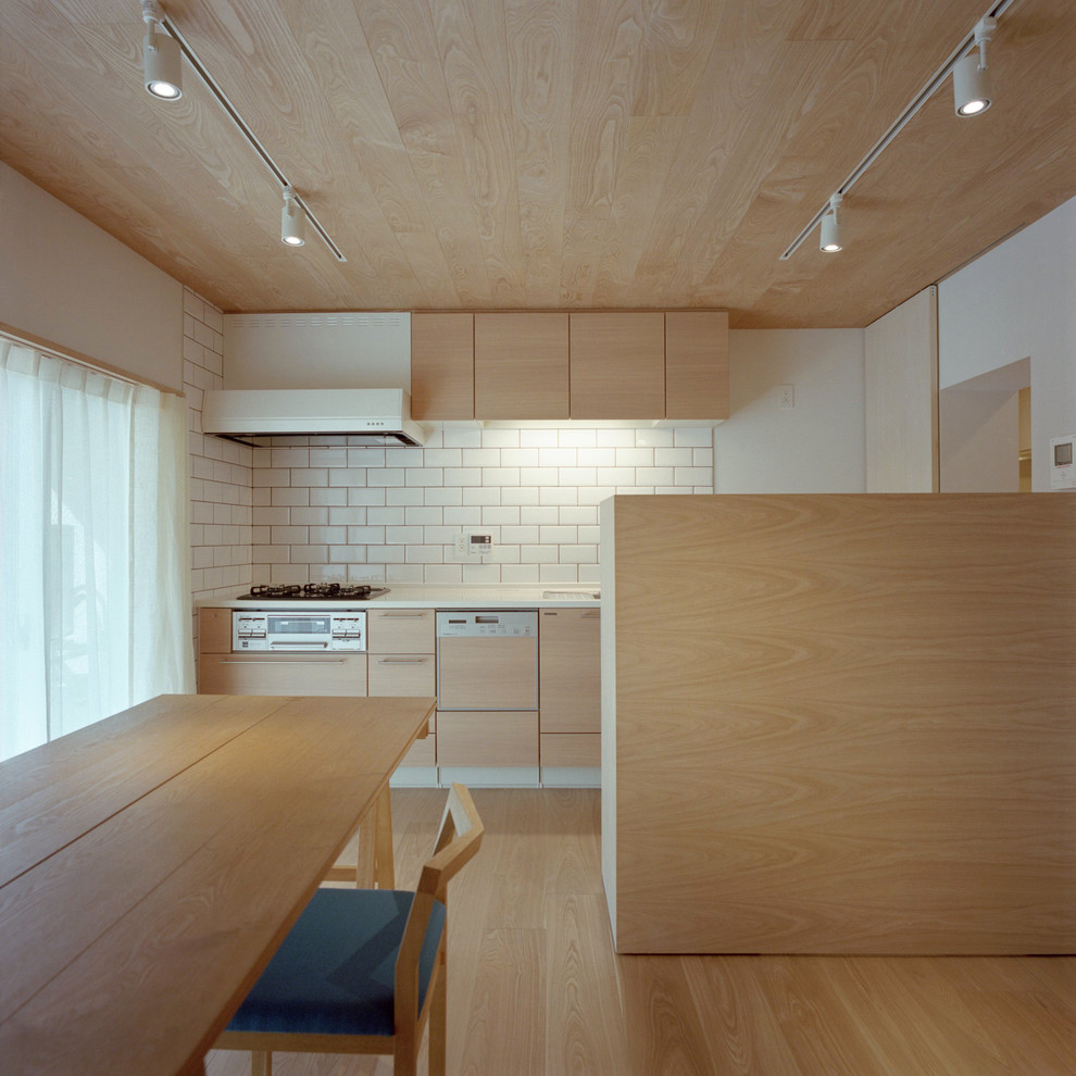 Photo of a modern kitchen in Yokohama.