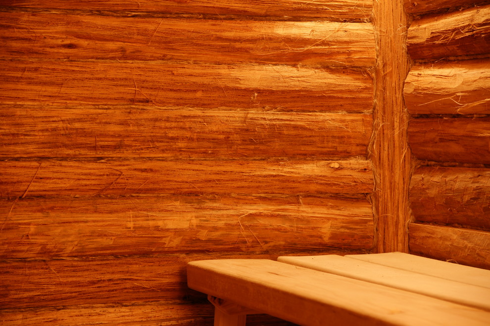 Русская баня с отделкой "Липой с лыком".