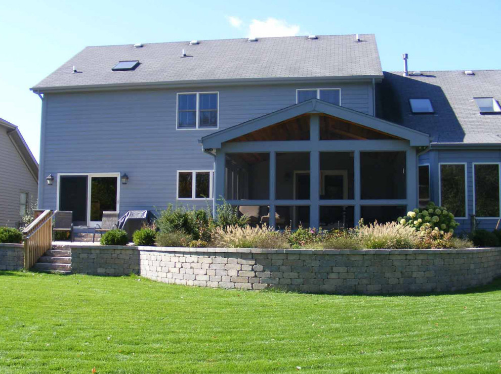 Screened Porch with Dog Wash
