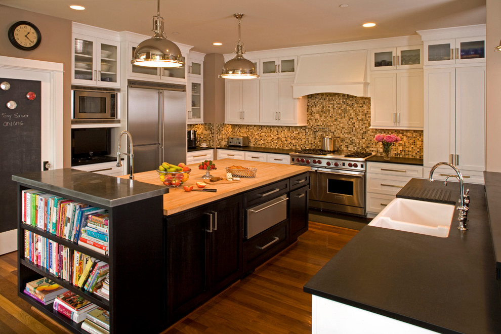 Inspiration for a mid-sized timeless kitchen remodel in Seattle