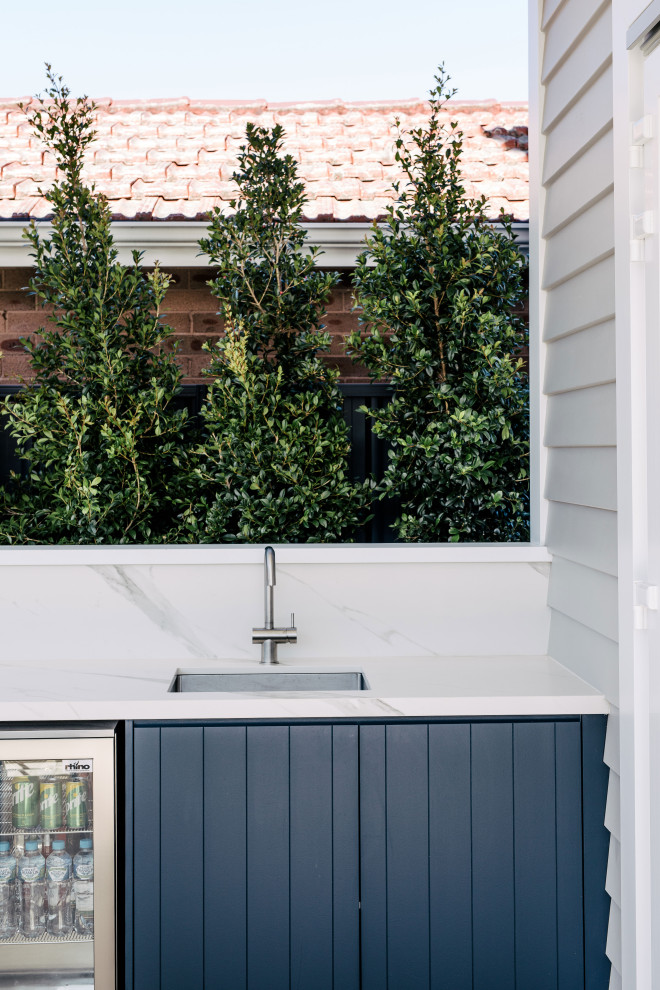 Inspiration for a beach style kitchen in Sydney.