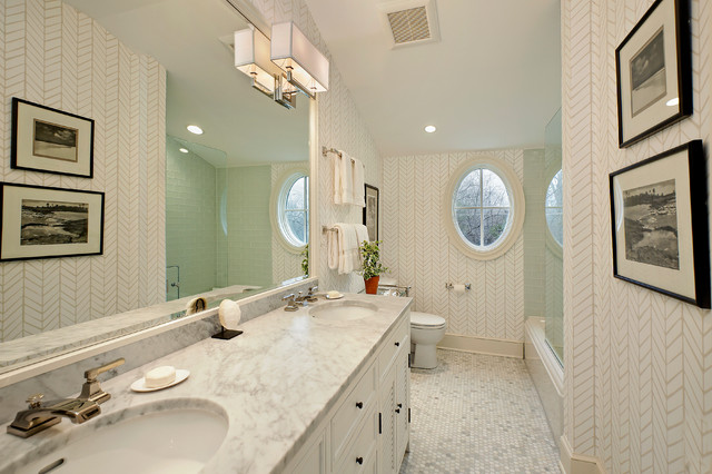 Cape Cod traditional-bathroom