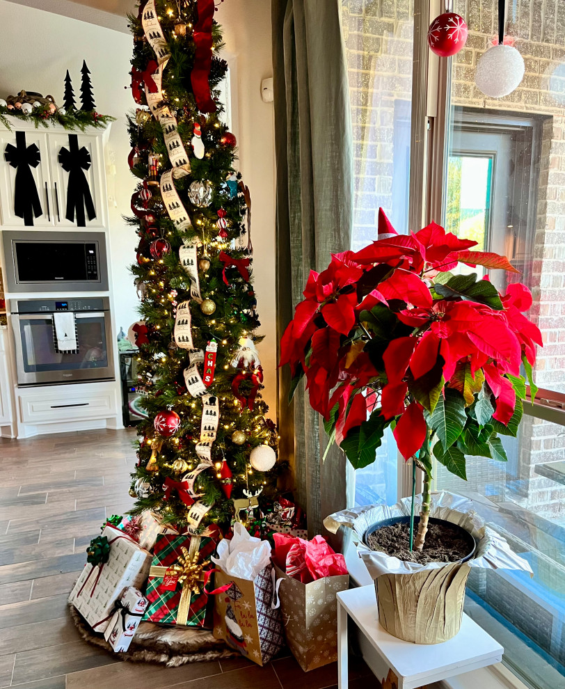 Modern, Inviting Holiday Decor