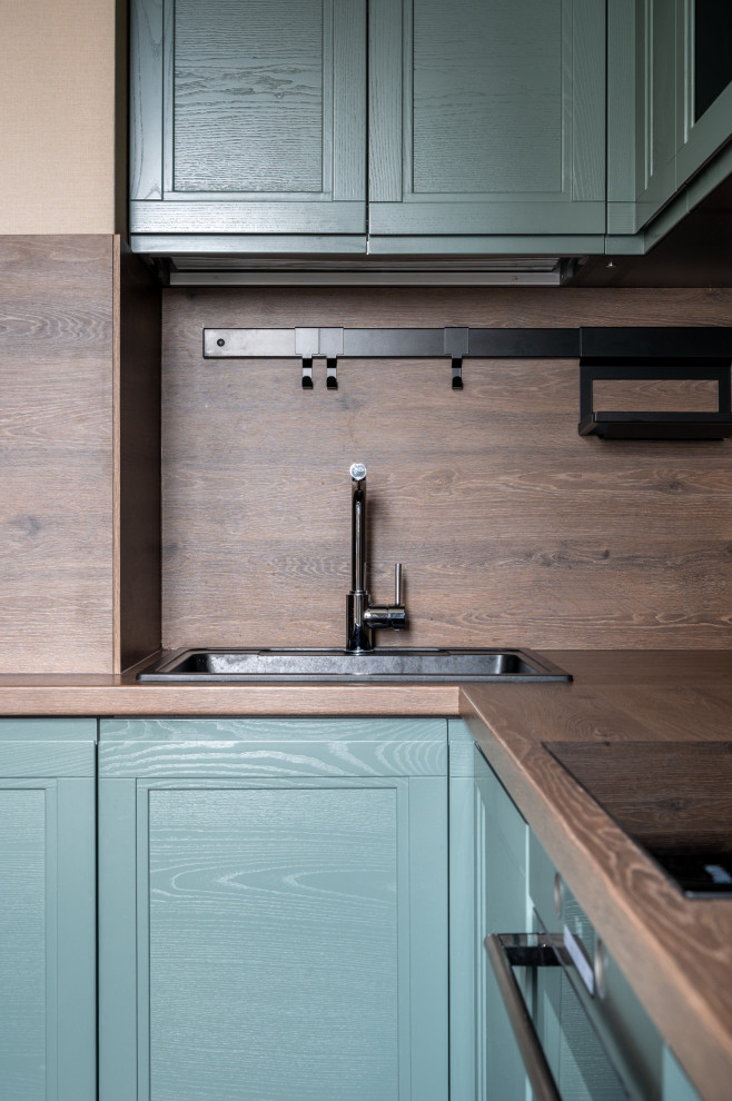 Кухня из массива с интегрированной ручкой