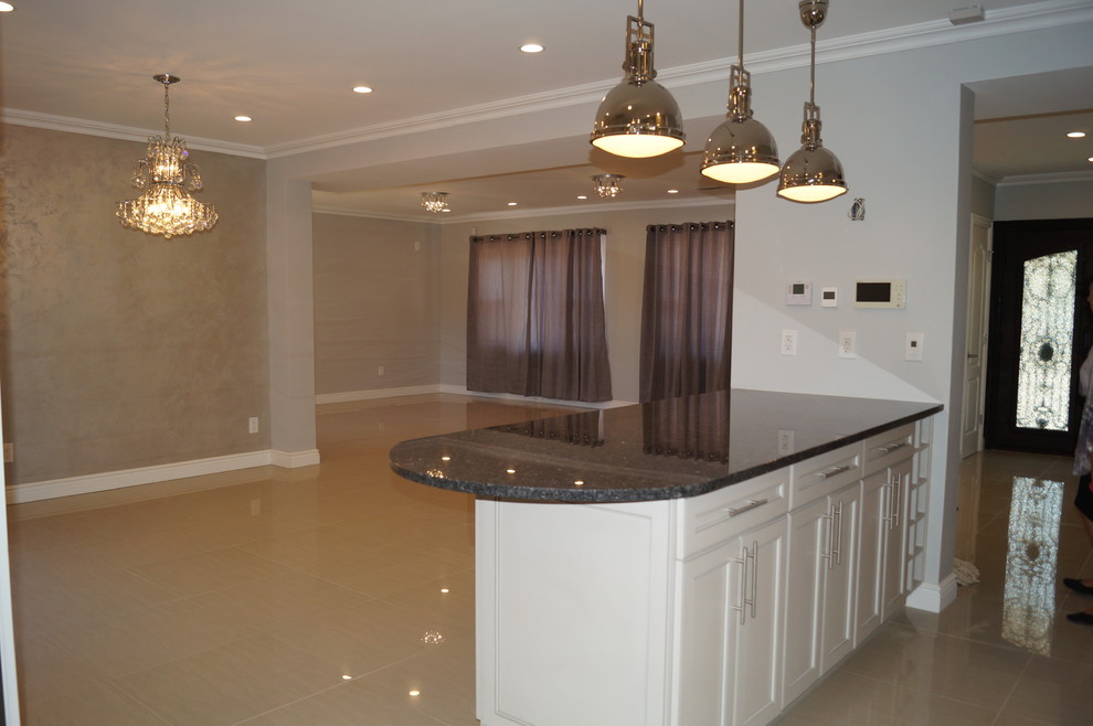 Transitional kitchen photo in New York