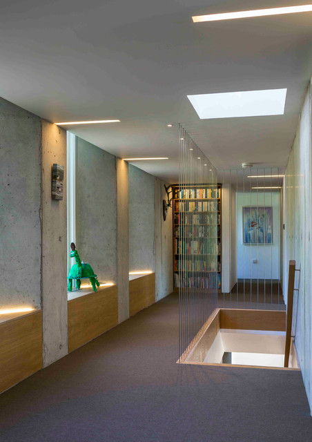 Red Bridge House modern-flur