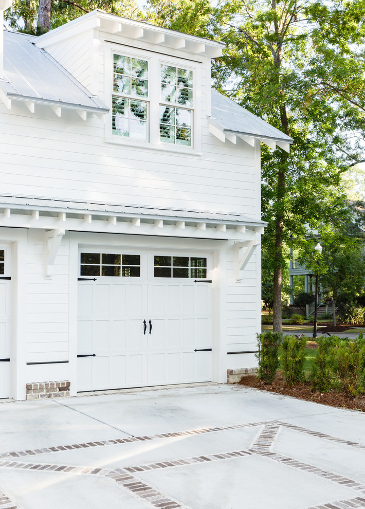 Design ideas for a transitional garage in Charleston.