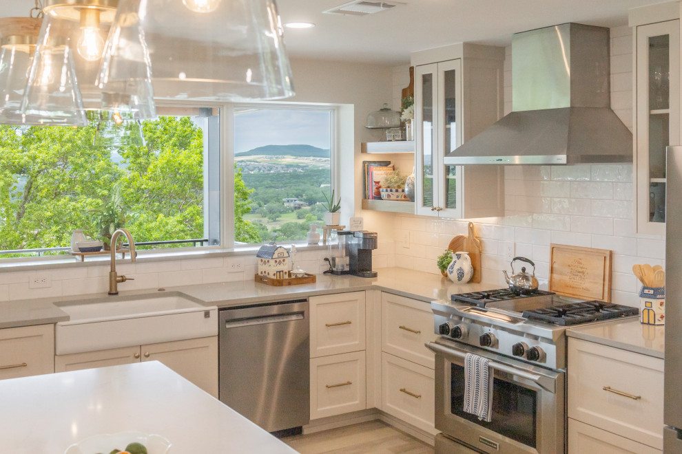 6302 Lynn Lane - Reit Above It All