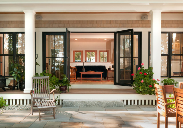 Dockside traditional-veranda