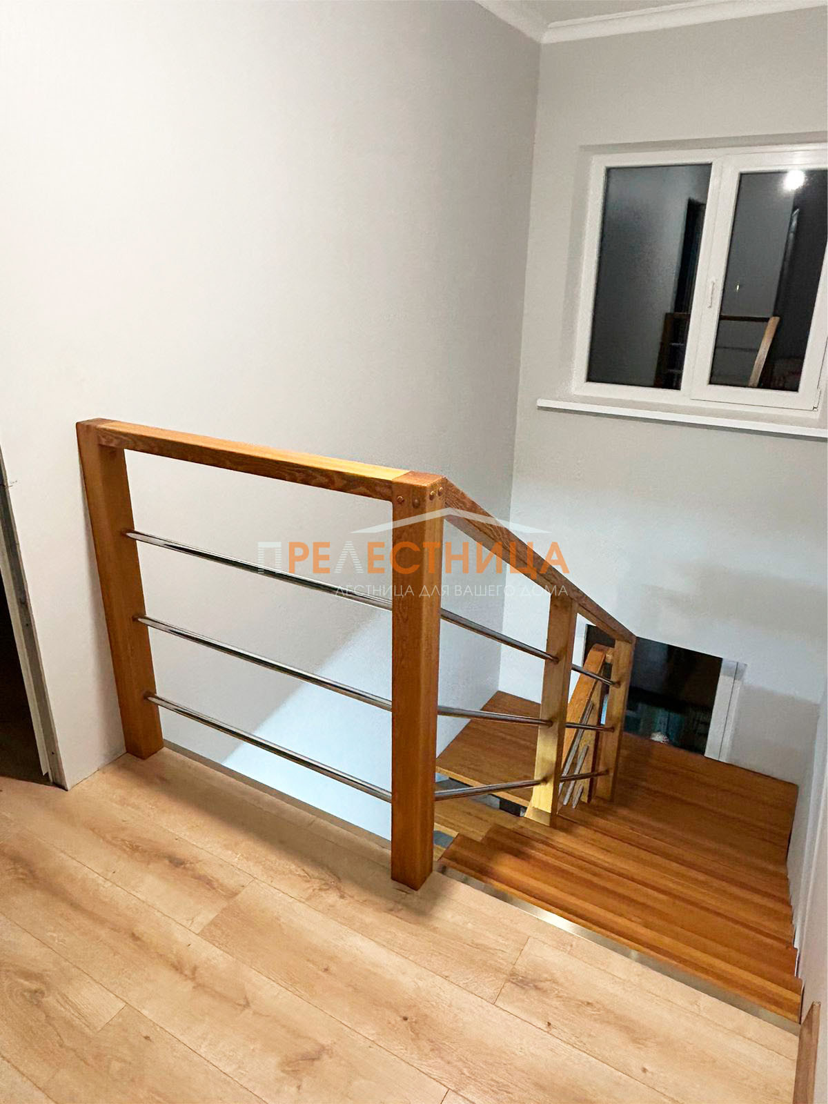 Лестница на центральном косоуре Ассоль-42