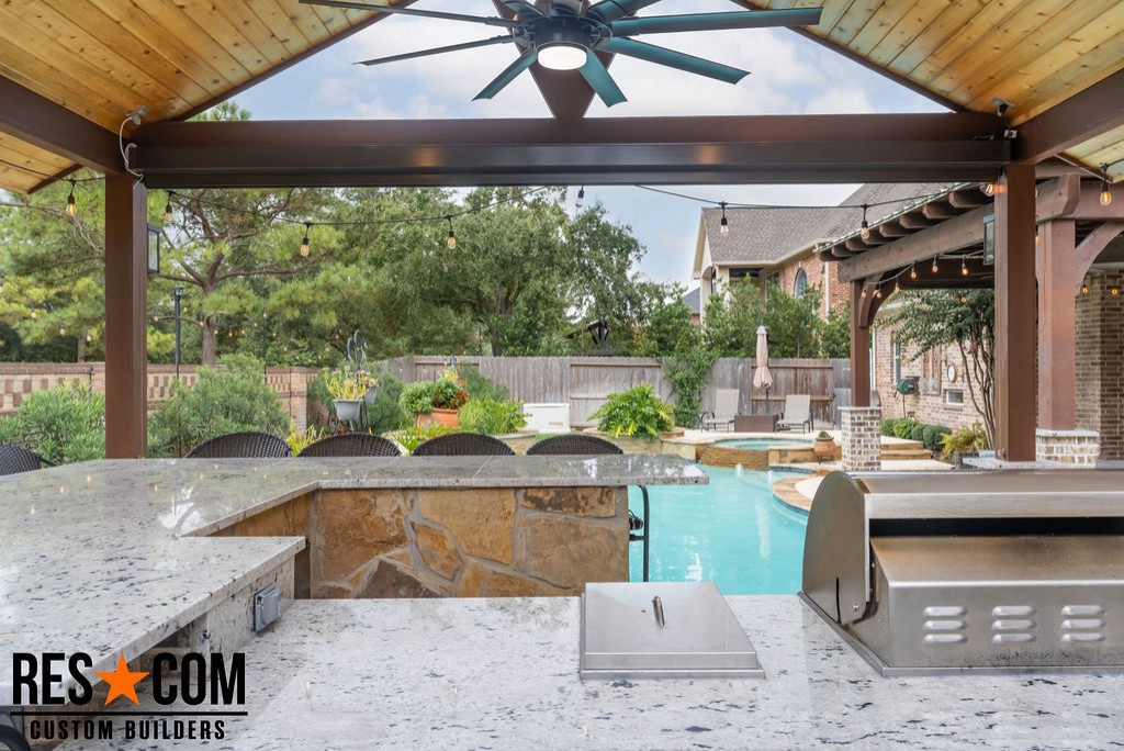 Outdoor addition - Oakton Springs