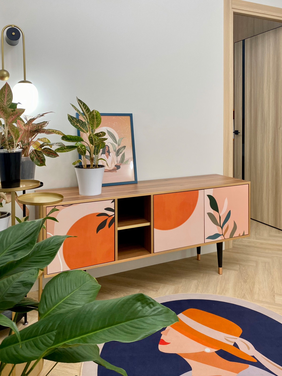 Малые м2 - не помеха комфорта. Смелый и яркий интерьер для молодой семьи