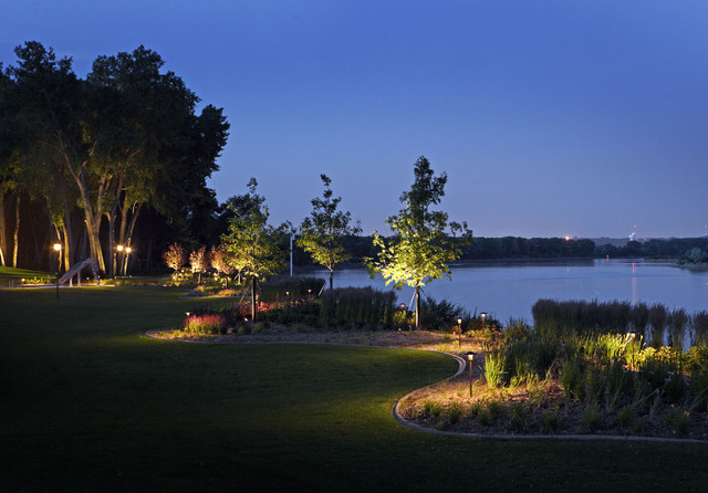 Landscape Lighting traditional-garden