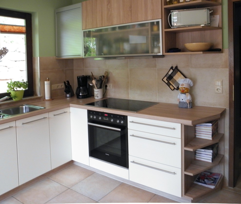 Moderne Küche in Sonstige