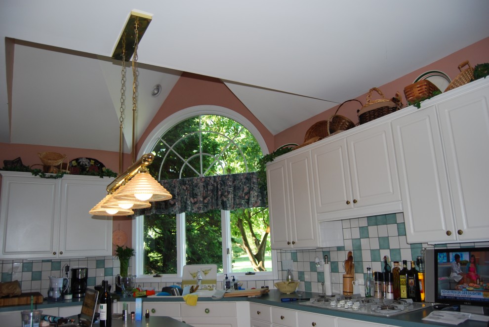 What light fixtures should I use for a Tuscan themed kitchen?Hello, can