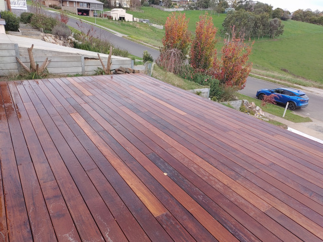 Neerim South Merbau deck contemporary-traedaeck