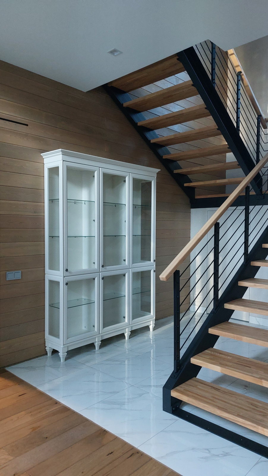 Буфет классический в загородном доме