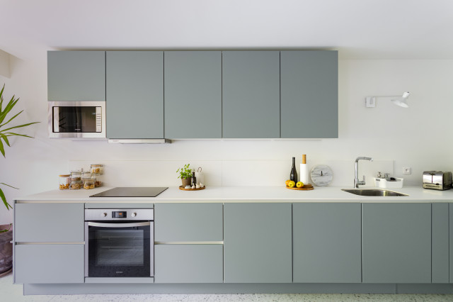 Appartement fonctionnel r&eacute;nov&eacute; dans des tons pastels - Projet Alleray modern-kitchen