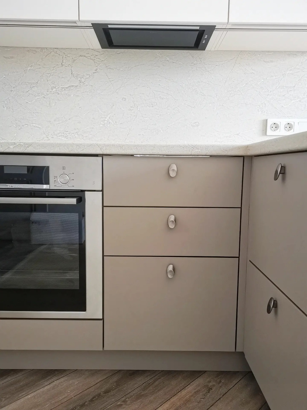 Фрагмент кухни - гостиной