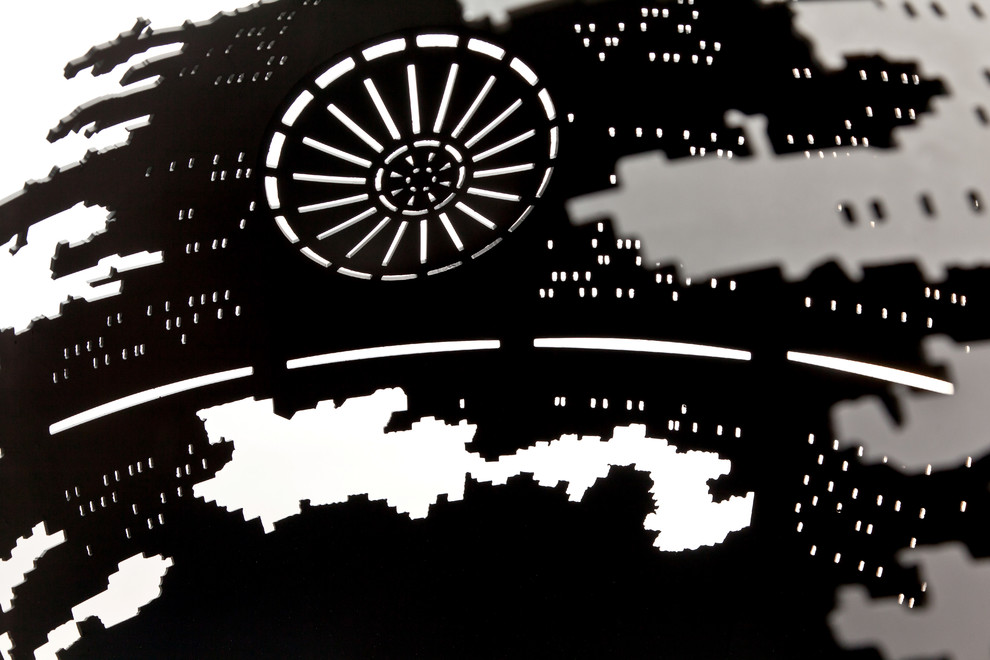 Уличный очаг "Звезда смерти"