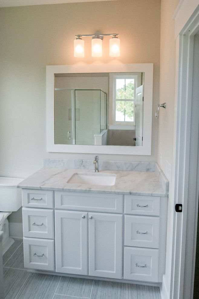 Inspiration for a transitional home design remodel in Charleston