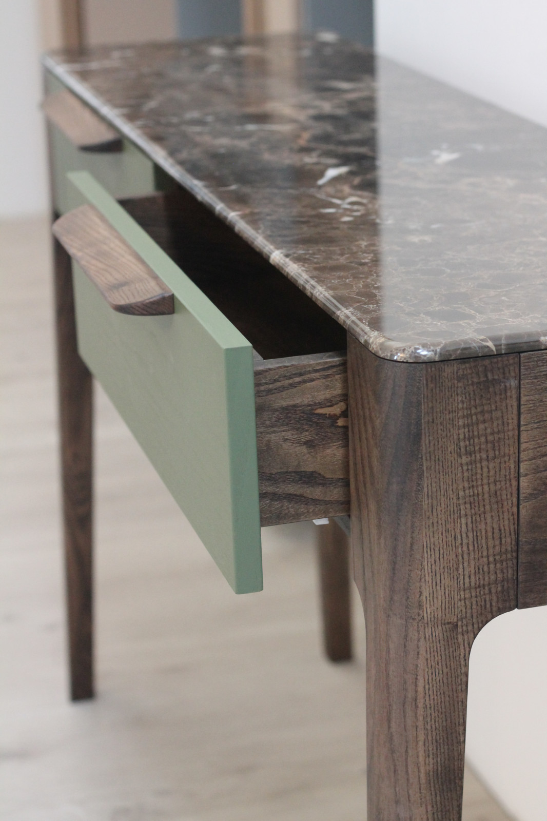 Консоль Toffee