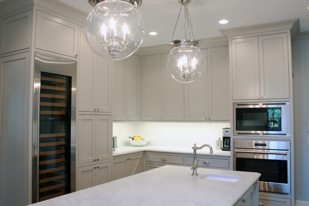 Kitchen - transitional kitchen idea