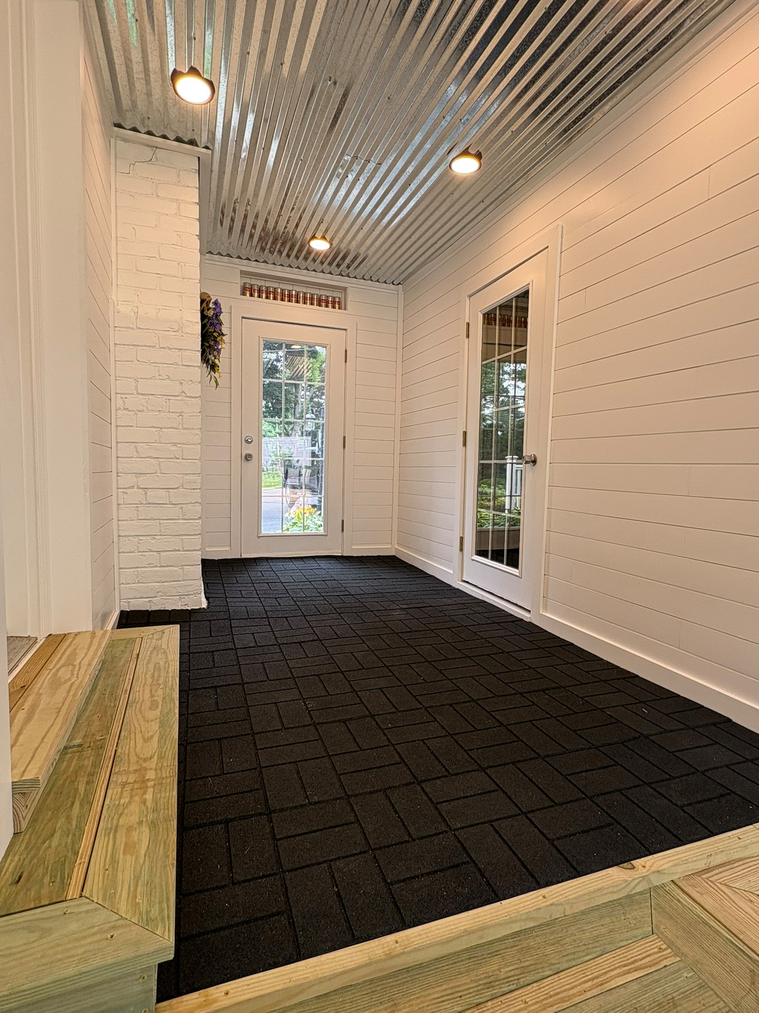 3 Seasons Room and Deck