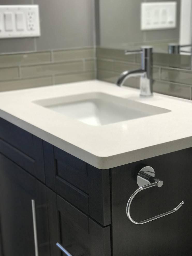 Inspiration for a mid-sized bathroom remodel in Edmonton