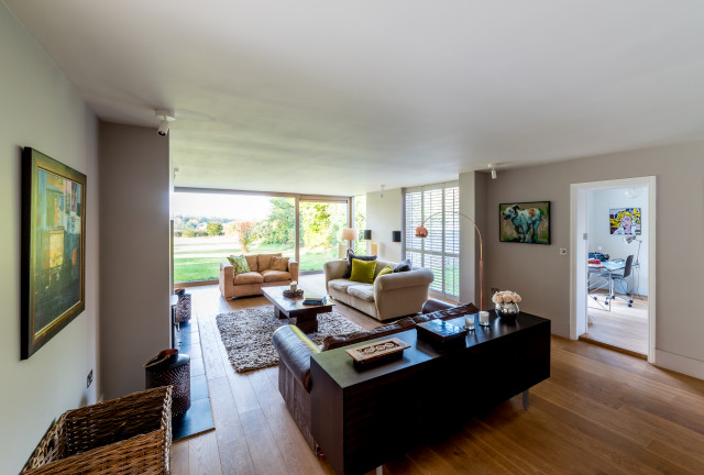 Living Room - View 1 landstil-dagligstue