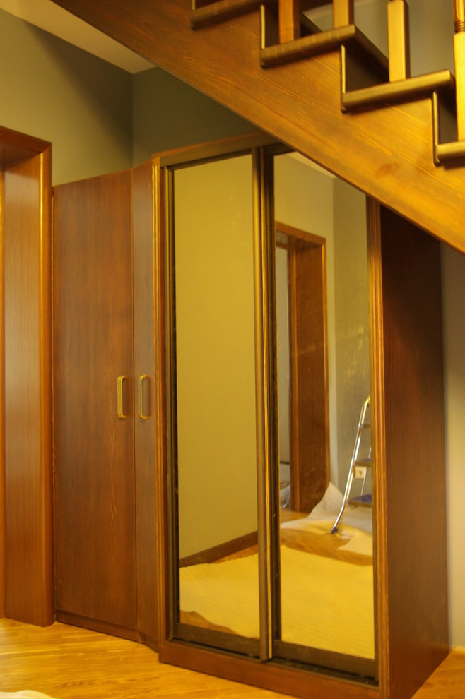 Пространство под лестницей