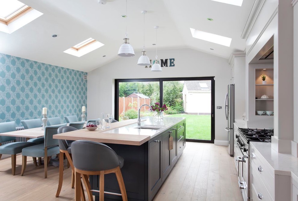 Transitional kitchen photo in Dublin
