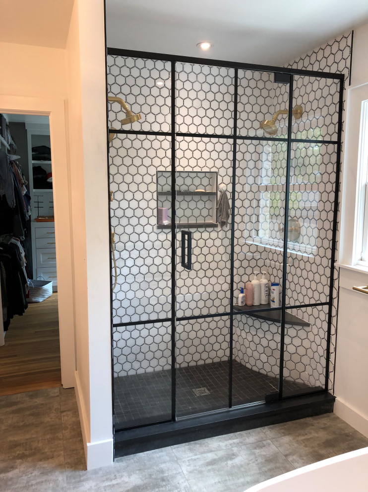 FRAMED SHOWERS