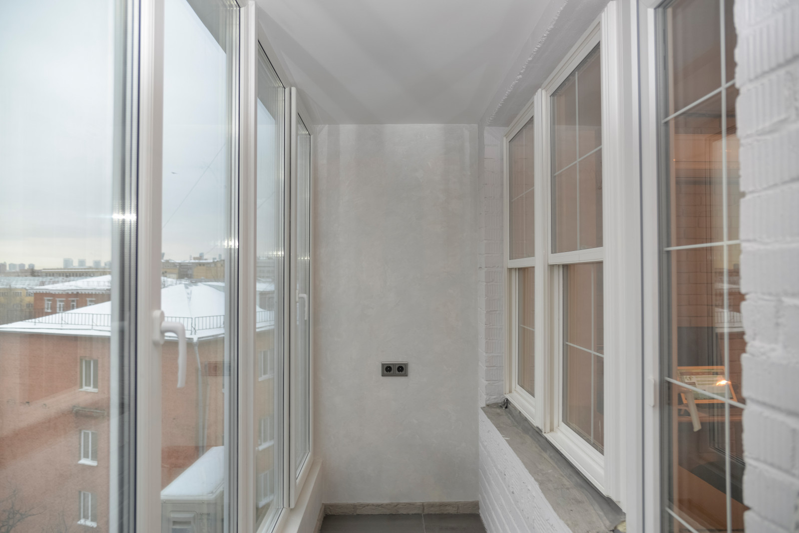 Остекление квартиры английскими окнами ПВХ